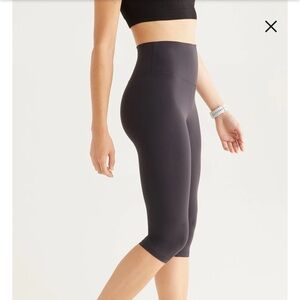 Zella Studio Luxe High Waist Black Capri Leggings Size Small